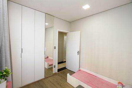 Apartamento à venda com 97m², 3 quartos e 1 vagaQuarto 2