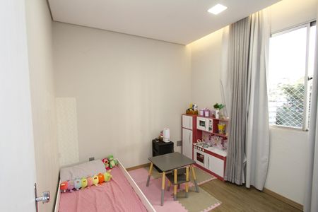 Apartamento à venda com 97m², 3 quartos e 1 vagaQuarto 2