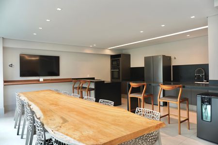 Apartamento para alugar com 141m², 2 quartos e 4 vagas Apartamento para alugar com 141m², 2 quartos e 4 vagasÁrea comum - Salão de festas