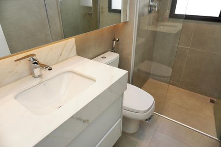 Apartamento para alugar com 141m², 2 quartos e 4 vagas Apartamento para alugar com 141m², 2 quartos e 4 vagasSuíte 1 - Banheiro