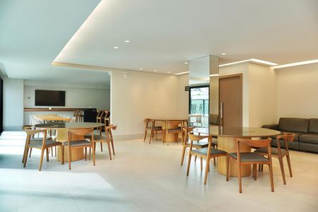 Apartamento para alugar com 141m², 2 quartos e 4 vagas Apartamento para alugar com 141m², 2 quartos e 4 vagasÁrea comum - Salão de festas