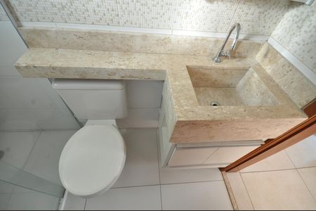 Banheiro de casa de condomínio para alugar com 2 quartos, 42m² em Vila Nova Carolina, São Paulo