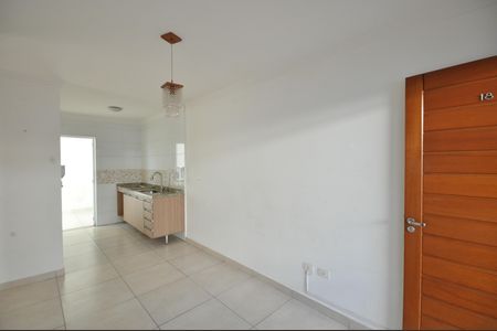 Sala de casa de condomínio para alugar com 2 quartos, 44m² em Vila Nova Carolina, São Paulo