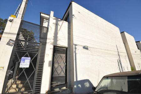 Fachada de casa de condomínio para alugar com 2 quartos, 42m² em Vila Nova Carolina, São Paulo