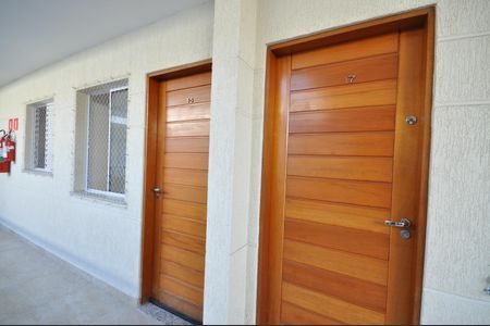 Hall de entrada de casa de condomínio para alugar com 2 quartos, 42m² em Vila Nova Carolina, São Paulo