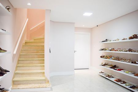Apartamento à venda com 124m², 3 quartos e sem vaga Apartamento à venda com 124m², 3 quartos e sem vagaSala