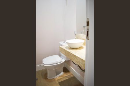 Apartamento à venda com 124m², 3 quartos e sem vaga Apartamento à venda com 124m², 3 quartos e sem vagaBanheiro