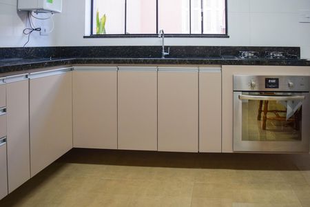 Apartamento à venda com 124m², 3 quartos e sem vaga Apartamento à venda com 124m², 3 quartos e sem vagaCozinha