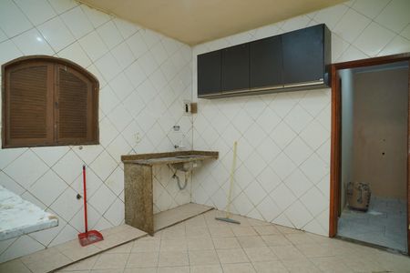 Cozinha de casa para alugar com 2 quartos, 95m² em Barroco, Maricá