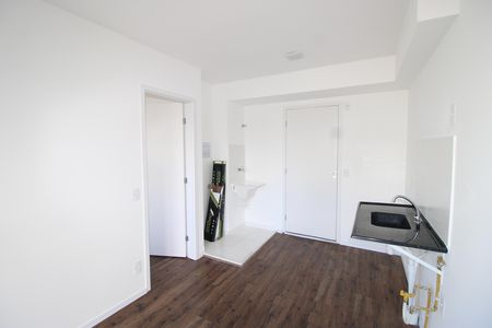 Apartamento para alugar com 1 quarto, 26m² em Parada Xv de Novembro, São Paulo
