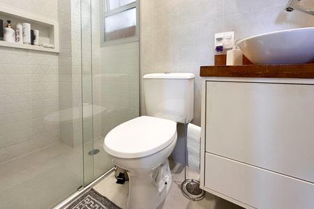 Apartamento à venda com 60m², 2 quartos e 1 vaga Apartamento à venda com 60m², 2 quartos e 1 vagaBanheiro Social