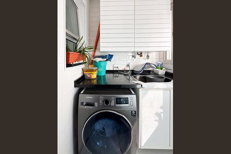 Apartamento à venda com 60m², 2 quartos e 1 vaga Apartamento à venda com 60m², 2 quartos e 1 vagaÁrea de Serviço