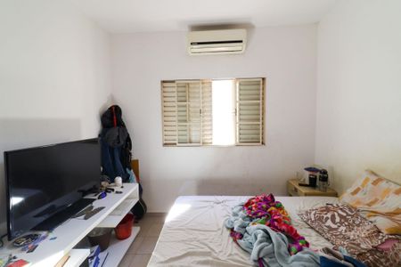 Casa à venda com 223m², 3 quartos e 4 vagas