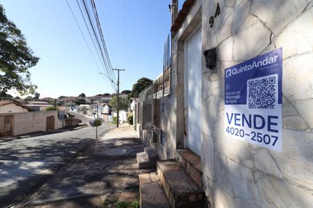 Casa à venda com 223m², 3 quartos e 4 vagas