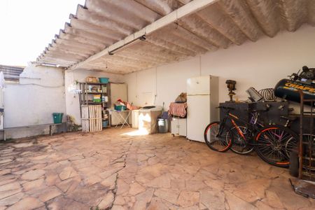 Casa à venda com 223m², 3 quartos e 4 vagas
