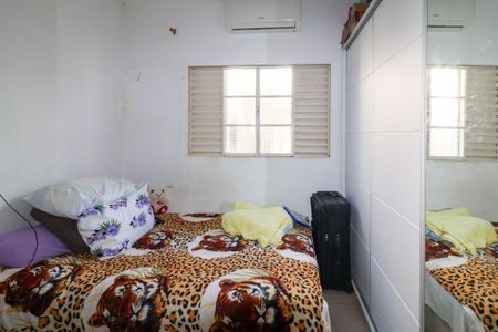 Casa à venda com 223m², 3 quartos e 4 vagas