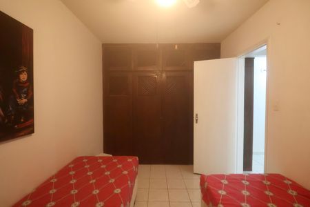 Quarto de apartamento para alugar com 2 quartos, 75m² em Jardim Las Palmas, Guarujá