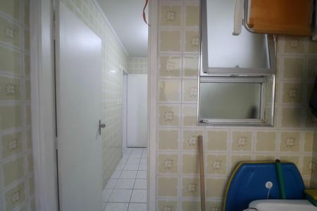 Área de Serviço de apartamento para alugar com 2 quartos, 75m² em Jardim Las Palmas, Guarujá
