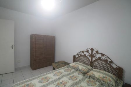 Quarto de apartamento para alugar com 2 quartos, 75m² em Jardim Las Palmas, Guarujá