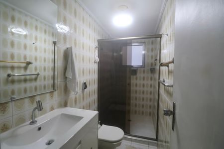 Banheiro Social de apartamento para alugar com 2 quartos, 75m² em Jardim Las Palmas, Guarujá