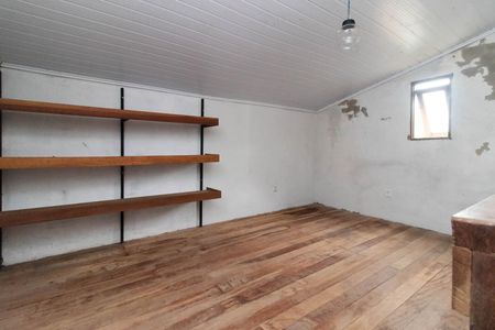 Corredor de casa para alugar com 4 quartos, 300m² em Glória, Porto Alegre