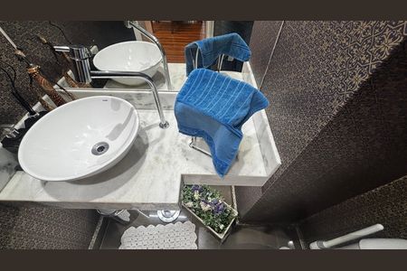 Apartamento à venda com 114m², 3 quartos e 2 vagas Apartamento à venda com 114m², 3 quartos e 2 vagasLavabo