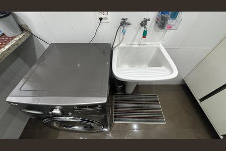 Apartamento à venda com 114m², 3 quartos e 2 vagas Apartamento à venda com 114m², 3 quartos e 2 vagasÁrea de Serviço