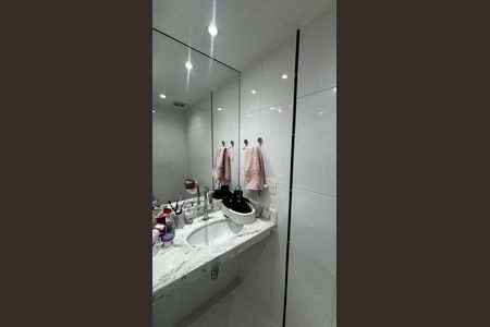 Apartamento à venda com 114m², 3 quartos e 2 vagas Apartamento à venda com 114m², 3 quartos e 2 vagasBanheiro da Suíte 3