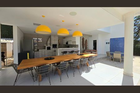 Casa de condomínio à venda com 560m², 6 quartos e 12 vagas Casa de condomínio à venda com 560m², 6 quartos e 12 vagasÁrea comum - Churrasqueira