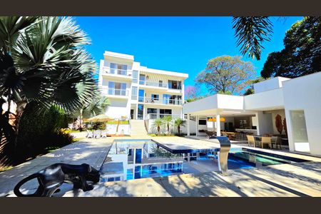 Casa de condomínio à venda com 560m², 6 quartos e 12 vagas Casa de condomínio à venda com 560m², 6 quartos e 12 vagasPiscina