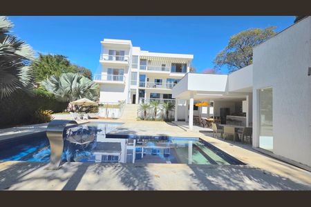 Casa de condomínio à venda com 560m², 6 quartos e 12 vagas Casa de condomínio à venda com 560m², 6 quartos e 12 vagasPiscina