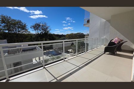 Casa de condomínio à venda com 560m², 6 quartos e 12 vagas Casa de condomínio à venda com 560m², 6 quartos e 12 vagasVaranda sala