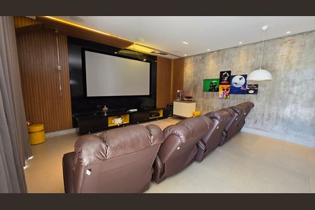 Casa de condomínio à venda com 560m², 6 quartos e 12 vagas Casa de condomínio à venda com 560m², 6 quartos e 12 vagasCinema