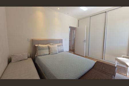 Casa de condomínio à venda com 560m², 6 quartos e 12 vagas Casa de condomínio à venda com 560m², 6 quartos e 12 vagasSuíte 3