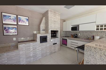 Casa de condomínio à venda com 560m², 6 quartos e 12 vagas Casa de condomínio à venda com 560m², 6 quartos e 12 vagasChurrasqueira