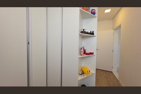 Casa de condomínio à venda com 560m², 6 quartos e 12 vagas Casa de condomínio à venda com 560m², 6 quartos e 12 vagasClosed suíte 1
