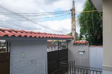 Casa para alugar com 161m², 3 quartos e 1 vaga Casa para alugar com 161m², 3 quartos e 1 vagaFachada