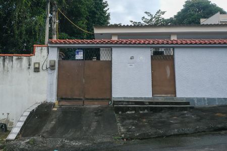 Casa para alugar com 161m², 3 quartos e 1 vaga Casa para alugar com 161m², 3 quartos e 1 vagaFachada