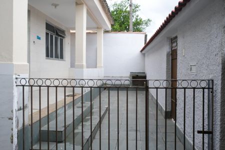 Casa para alugar com 161m², 3 quartos e 1 vaga Casa para alugar com 161m², 3 quartos e 1 vagaVaranda