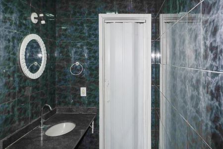 Casa para alugar com 161m², 3 quartos e 1 vaga Casa para alugar com 161m², 3 quartos e 1 vagaBanheiro