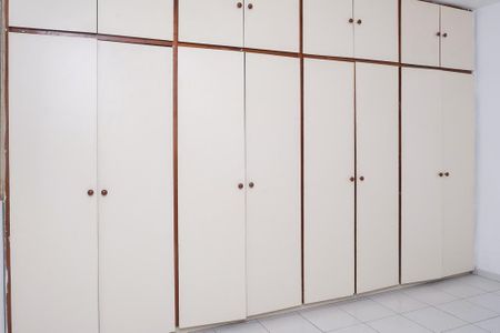 Casa para alugar com 161m², 3 quartos e 1 vaga Casa para alugar com 161m², 3 quartos e 1 vagaSuíte