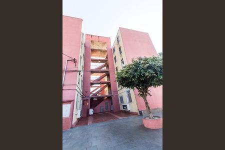 Fachada do bloco de apartamento para alugar com 2 quartos, 50m² em Conj. Hab. Pres. Castelo Branco, Carapicuíba