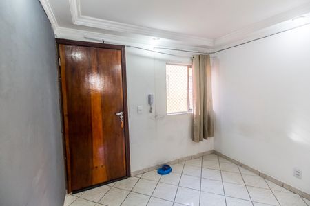 Sala  de apartamento para alugar com 2 quartos, 50m² em Conj. Hab. Pres. Castelo Branco, Carapicuíba