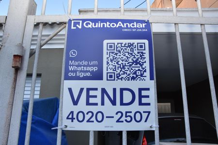placa vender numero UDOT - 455 de casa à venda com 2 quartos, 93m² em Jardim Trevo, Jundiaí