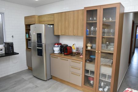 Casa à venda com 93m², 2 quartos e 1 vaga Casa à venda com 93m², 2 quartos e 1 vaga Cozinha armários