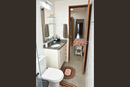 Banheiro de casa à venda com 2 quartos, 93m² em Jardim Trevo, Jundiaí