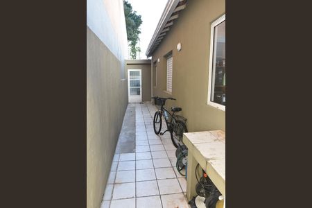 Quintal de casa à venda com 2 quartos, 93m² em Jardim Trevo, Jundiaí
