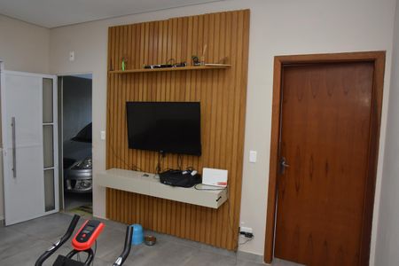 Sala de casa à venda com 2 quartos, 93m² em Jardim Trevo, Jundiaí