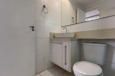 Banheiro da Suíte de apartamento para alugar com 3 quartos, 64m² em Jardim Bela Vista, Guarulhos