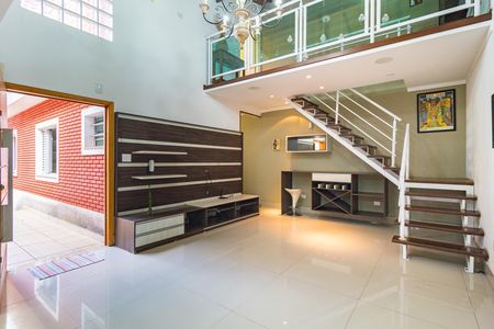 Casa à venda com 3 quartos, 210m² em Água Rasa, São Paulo